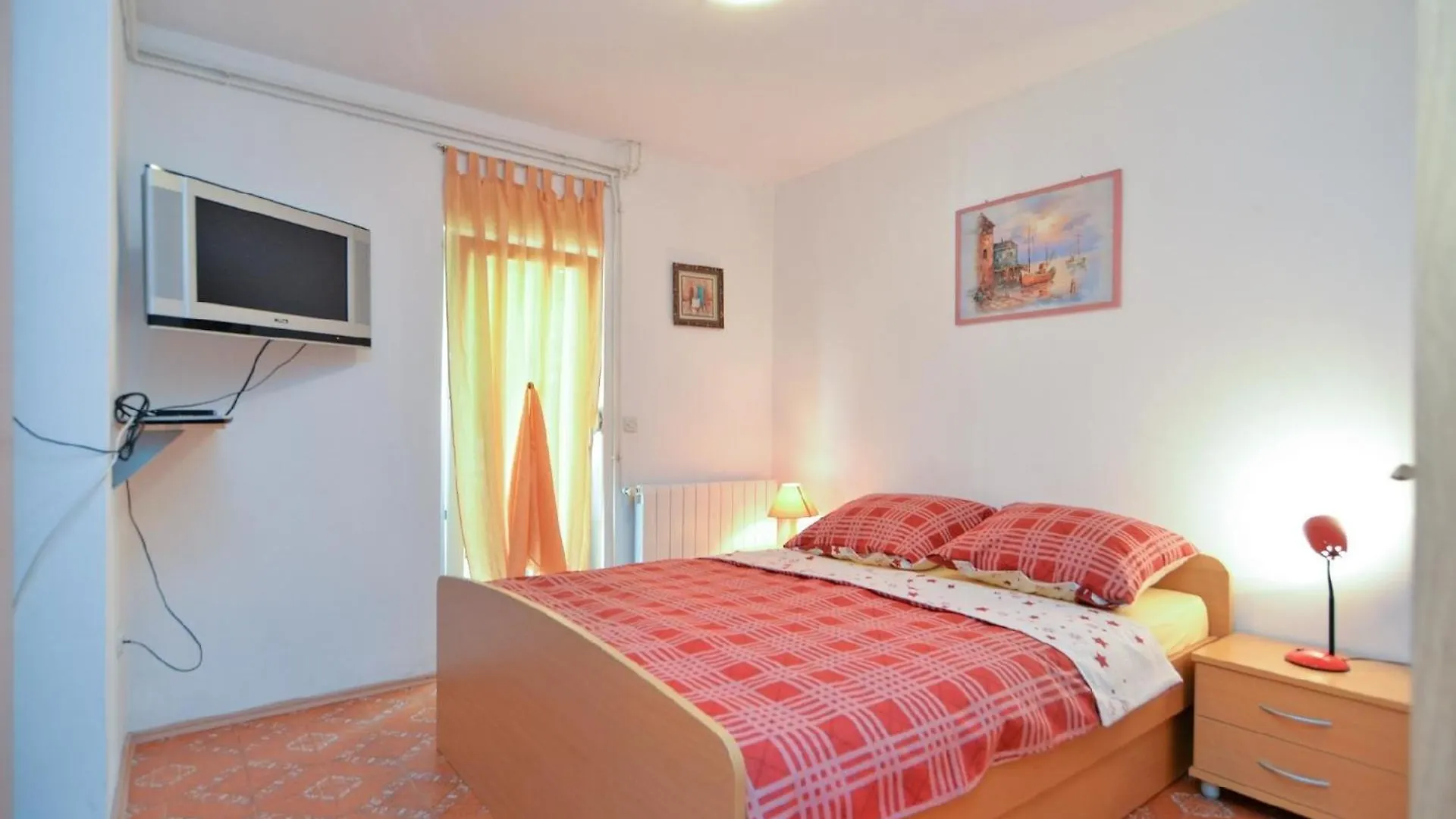 Apartment Ferienwohnung Fuer 3 Personen Ca 32 Qm In Valbandon, Istrien Istrische Riviera Croatia