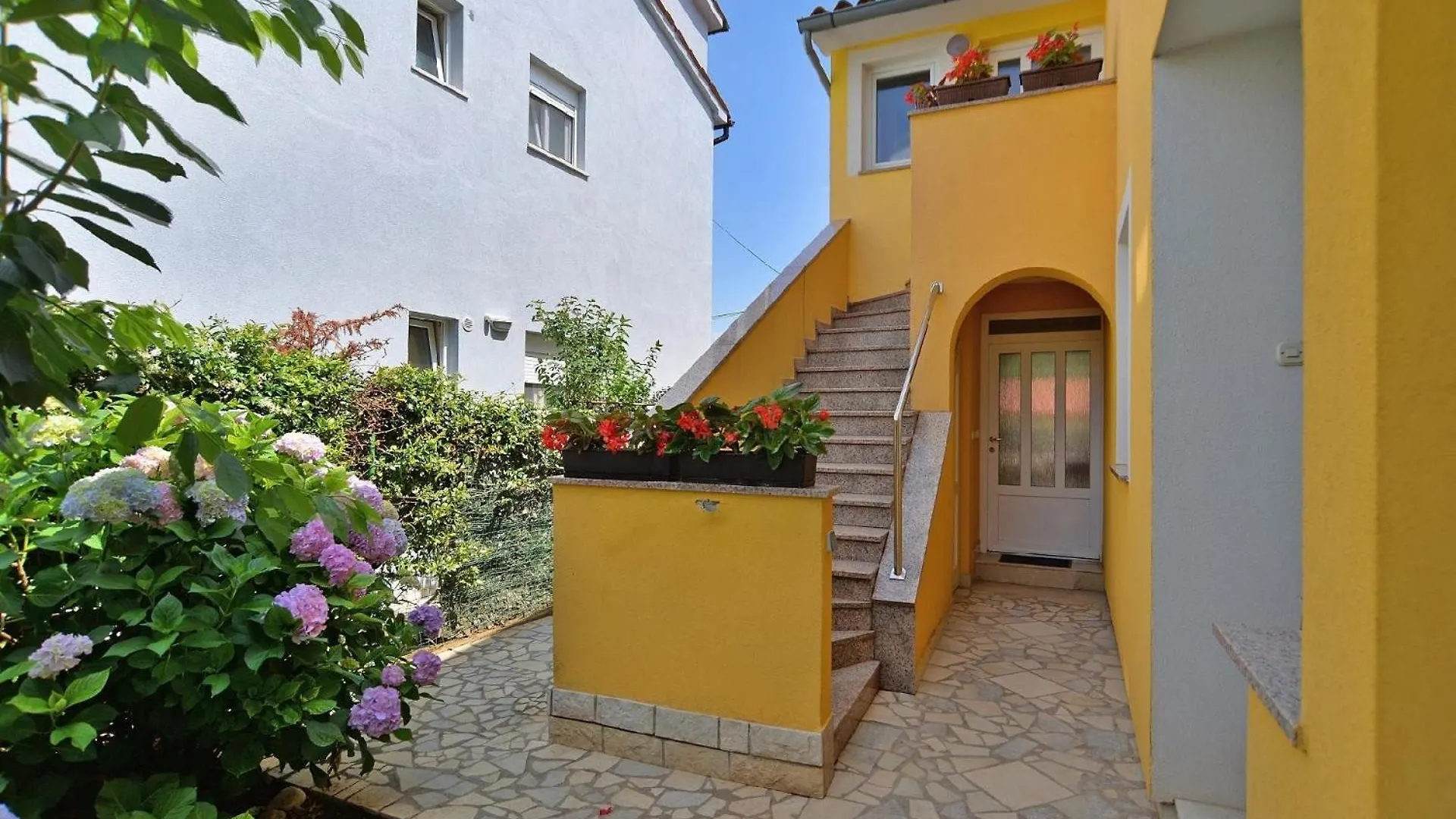 Apartment Ferienwohnung Fuer 3 Personen Ca 32 Qm In Valbandon, Istrien Istrische Riviera